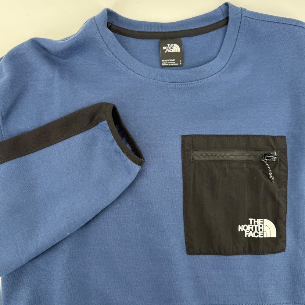 NWOT The North Face Mens Long Sleeve Crewneck Sweatshirt retro Size S